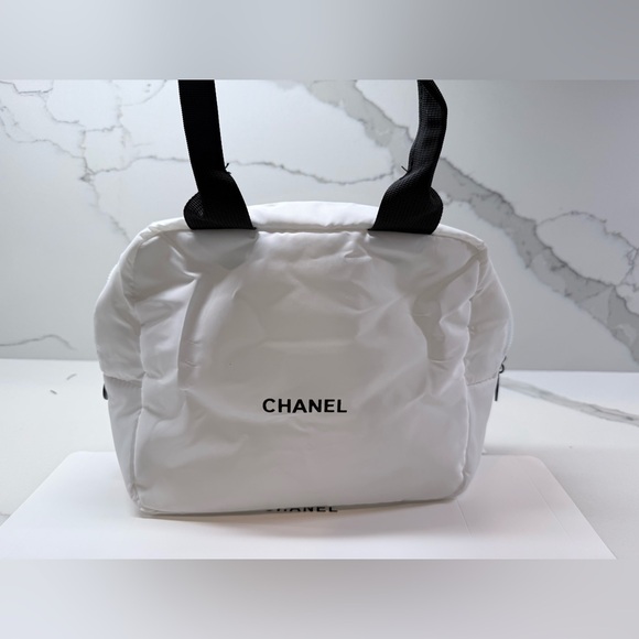 GWP Chanel White Tote/Cosmetic Bag - Picture 7 of 13